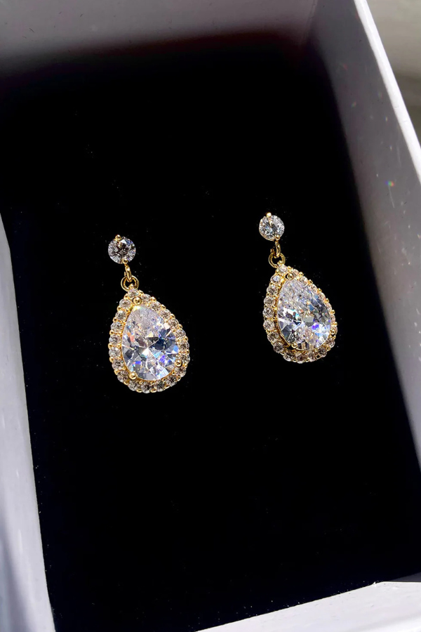 Gold tear drop earing
