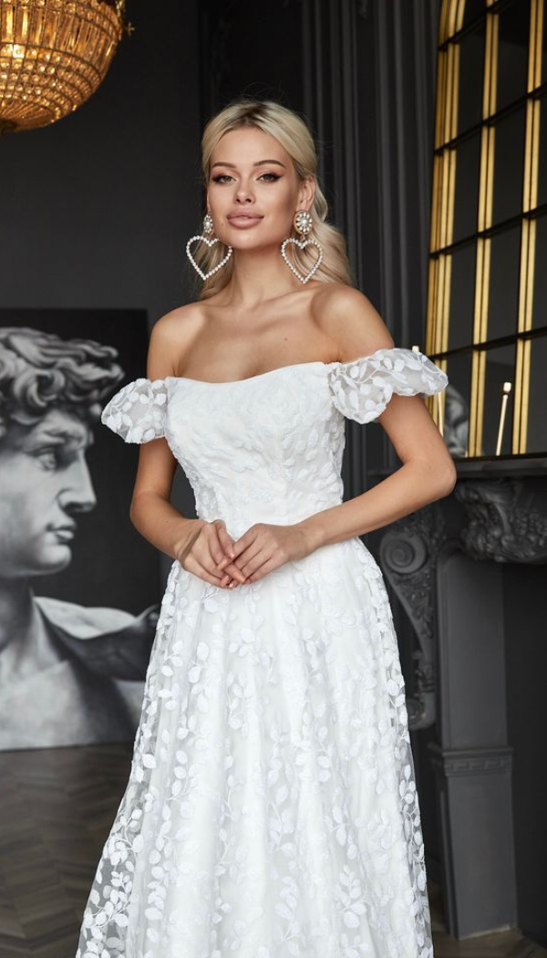 Romantic A line wedding gown